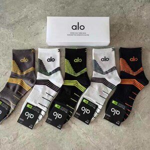 A27- New ALO Yoga Men's Performance Chevron Half-Crew Socks 5-Pack - Multicolor